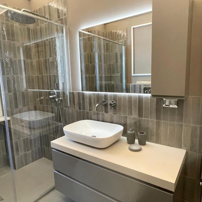 Two bedroom apartment with private parking - Two-Bedroom Apartment - 10