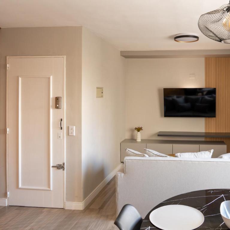 Dpto en Mendoza a metros del Parque Gral San Martín - Apartamento de 2 dormitorios - 35