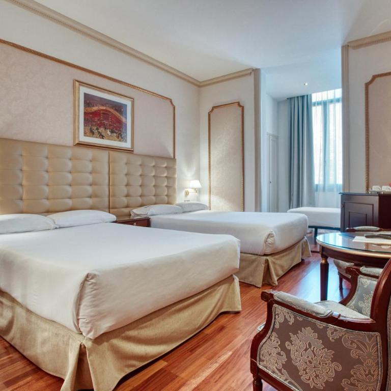 Hotel Roger de Llúria - Classic Triple Room - 3