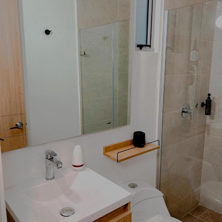 Serena Del Mar muy cerca a la Playa - One-Bedroom Apartment - 15