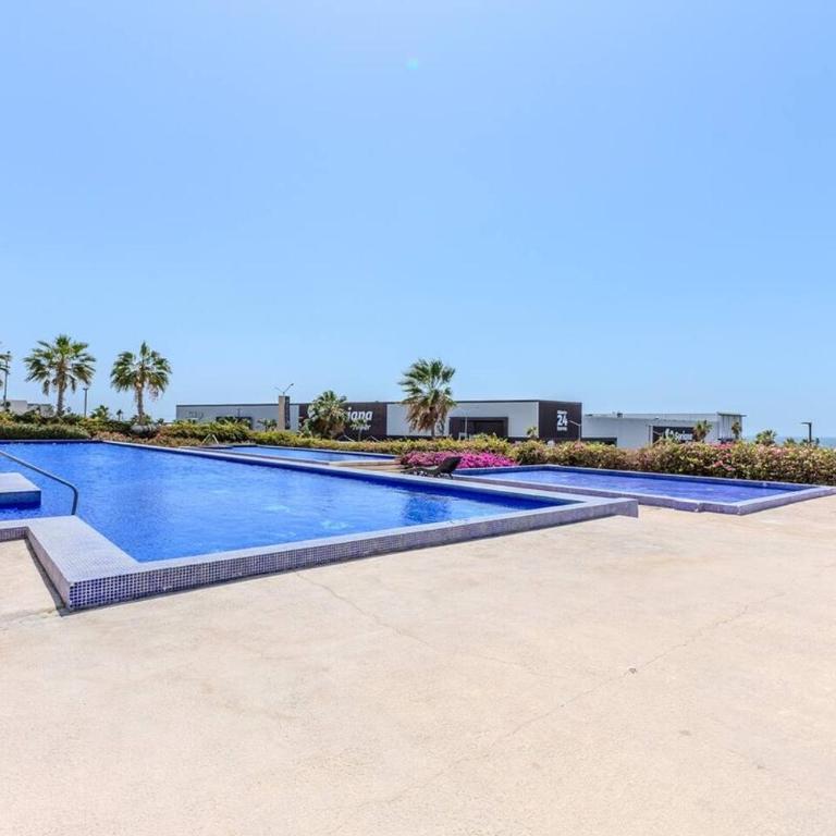 Waterfront condo with pool & gym access - Apartamento de 3 dormitorios - 6