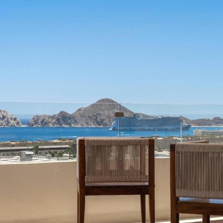 Waterfront condo with pool & gym access - Apartamento de 3 dormitorios - 12