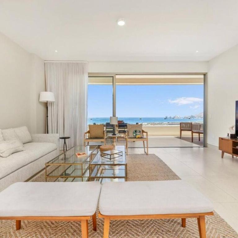 Waterfront condo with pool & gym access - Apartamento de 3 dormitorios - 16