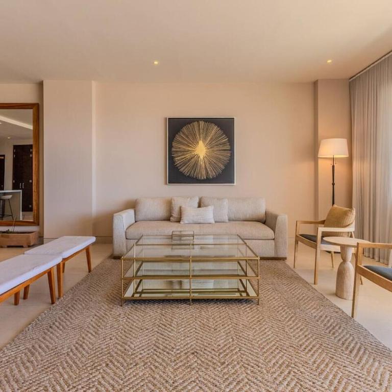 Waterfront condo with pool & gym access - Apartamento de 3 dormitorios - 42