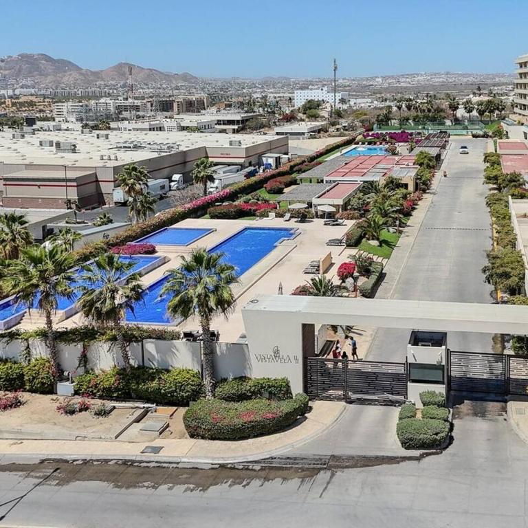 Waterfront condo with pool & gym access - Apartamento de 3 dormitorios - 44