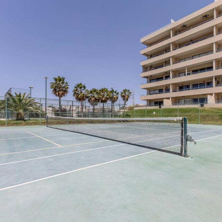 Waterfront condo with pool & gym access - Apartamento de 3 dormitorios - 53