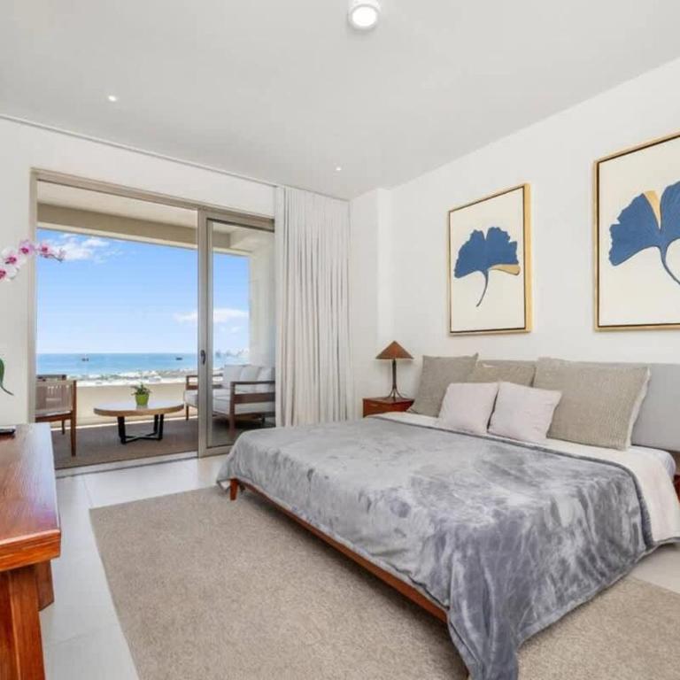 Waterfront condo with pool & gym access - Apartamento de 3 dormitorios - 74