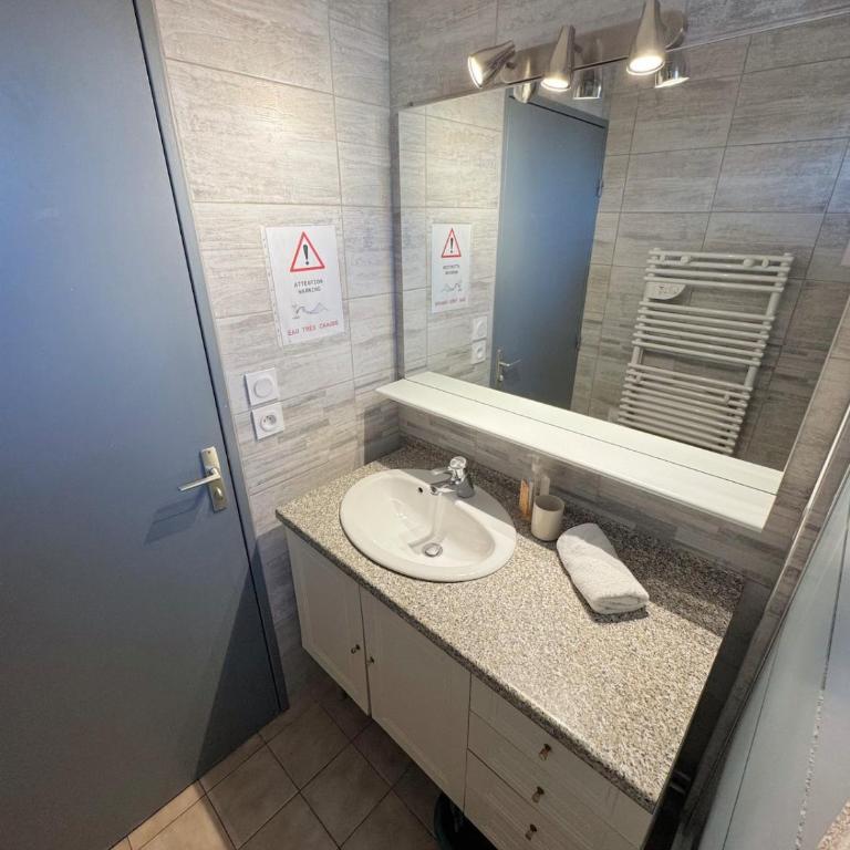 T3 Cabine Lumineux 100m de la Plage Terrasse et Parking - Appartamento con 1 Camera da Letto - 10