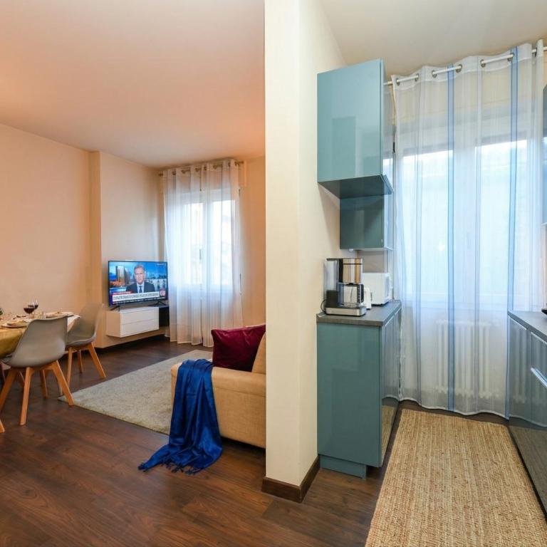 A Casa Di Sara Family Apartment with private Parking DesenzanoLoft Official Partner Homes & Villas by Marriott Bonvoy - Appartamento Superior - 11
