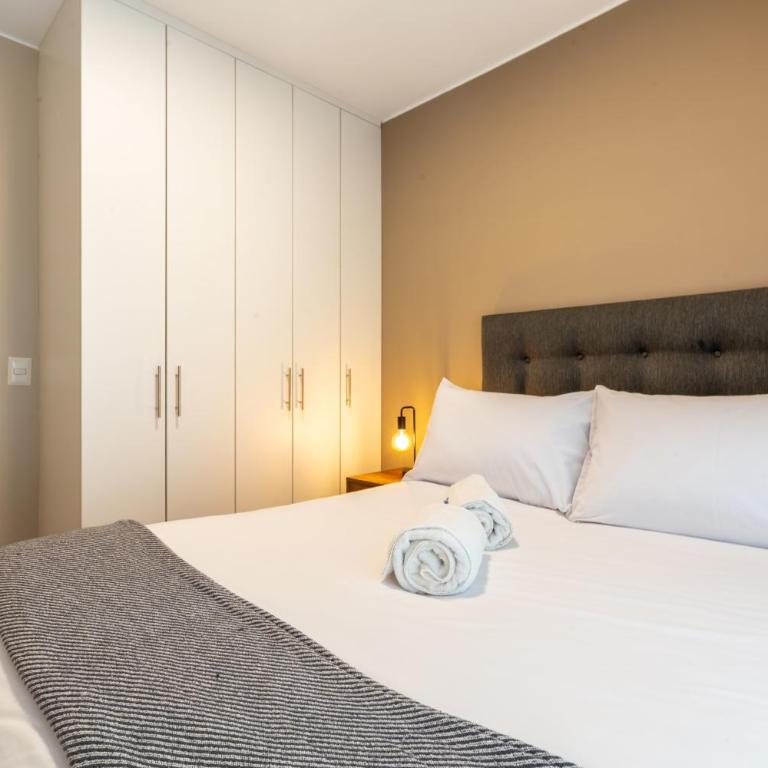 Modern Benavides 707 Residences by Geko - Two-Bedroom Apartment - 9