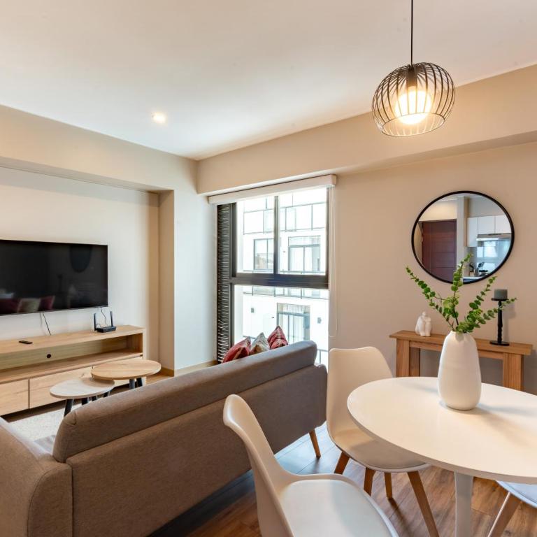 Modern Benavides 707 Residences by Geko - Two-Bedroom Apartment - 7