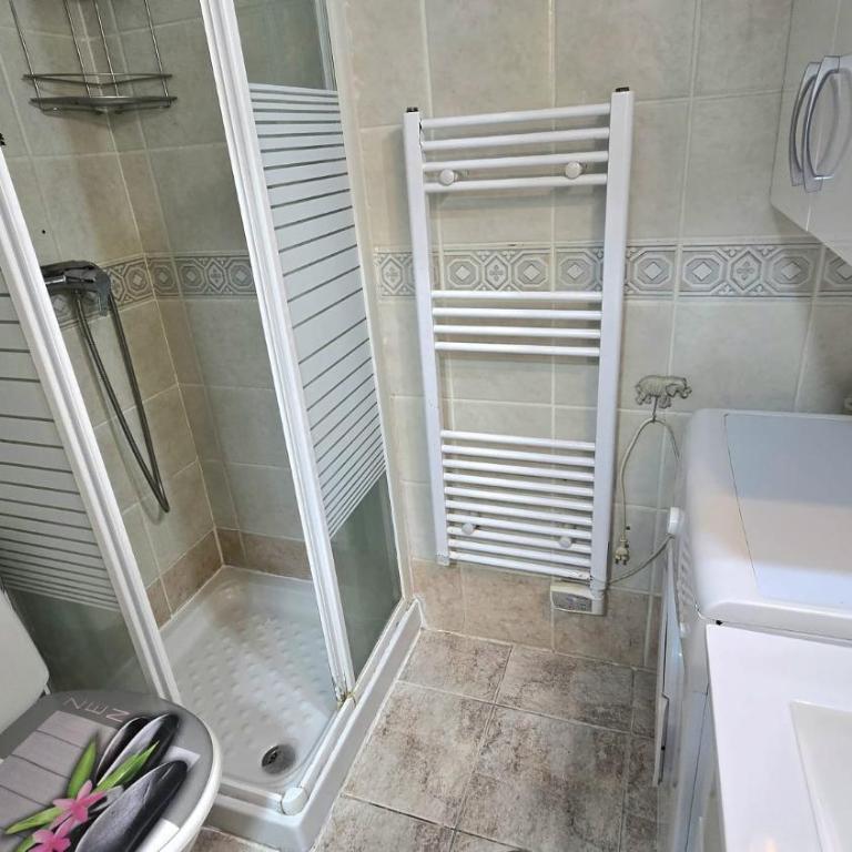 Bella Studio Beautiful Small Studio close to the Beach - Estudio - 23