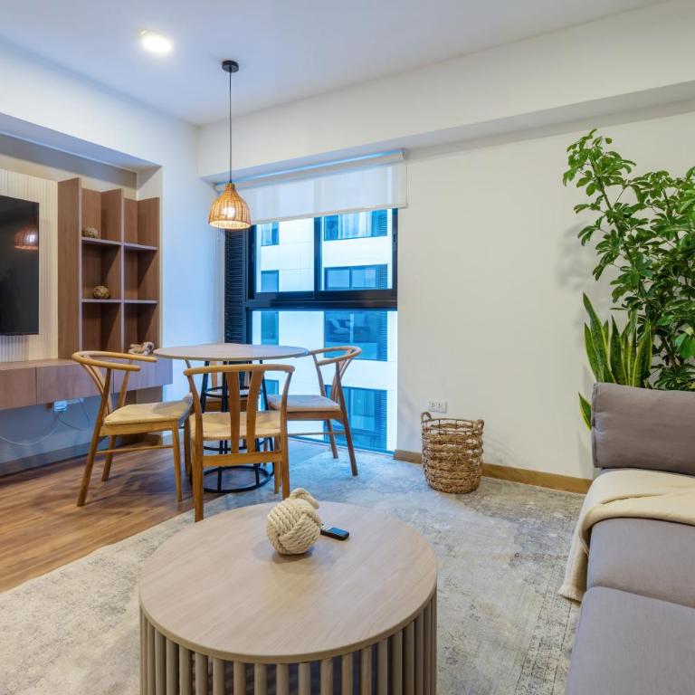 Modern Benavides 707 Residences by Geko - Two-Bedroom Standard Apartment - 15