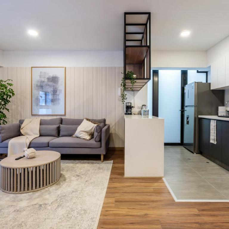 Modern Benavides 707 Residences by Geko - Two-Bedroom Standard Apartment - 12