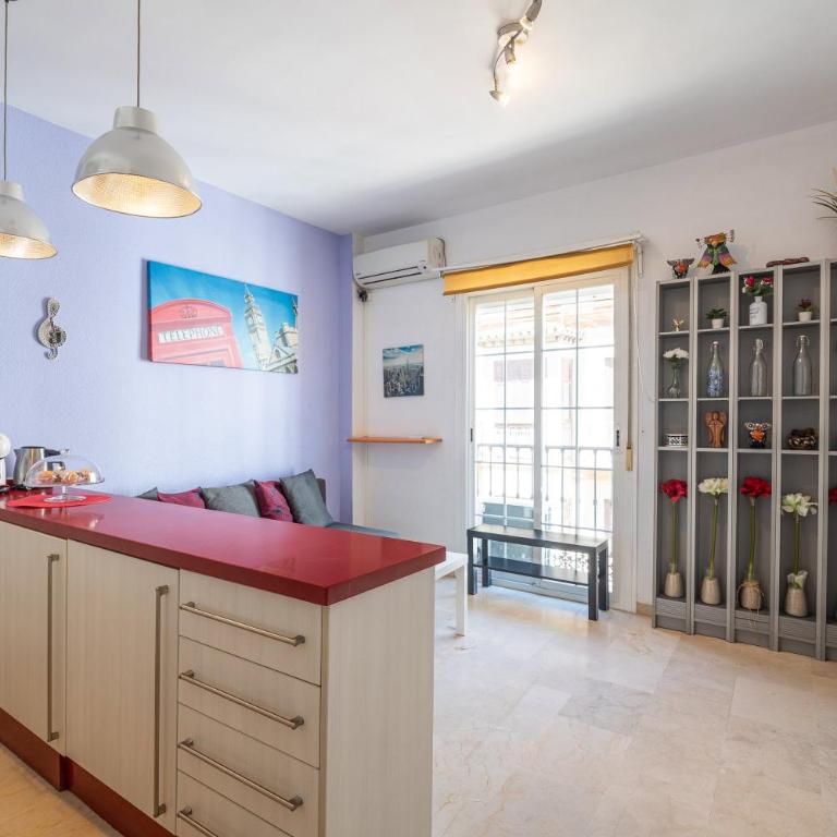 Charming Malaga Stay: Walk to Top Sights - Apartamento - 6