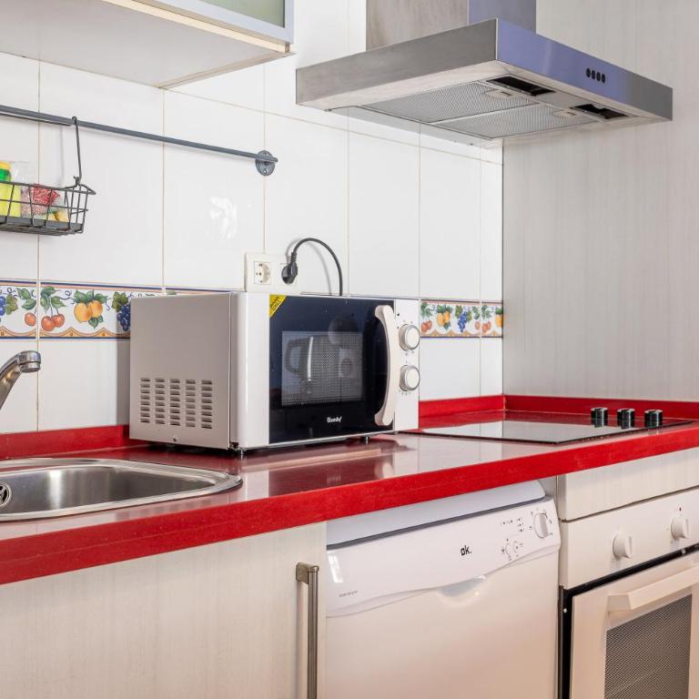 Charming Malaga Stay: Walk to Top Sights - Apartamento - 7