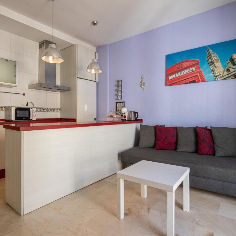 Charming Malaga Stay: Walk to Top Sights - Apartamento - 11