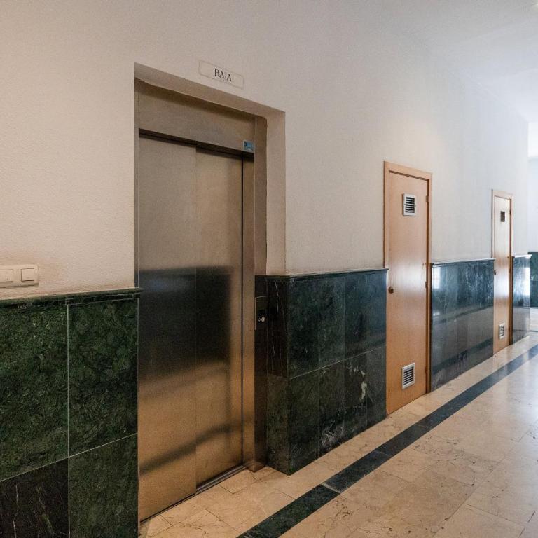 Charming Malaga Stay: Walk to Top Sights - Apartamento - 32