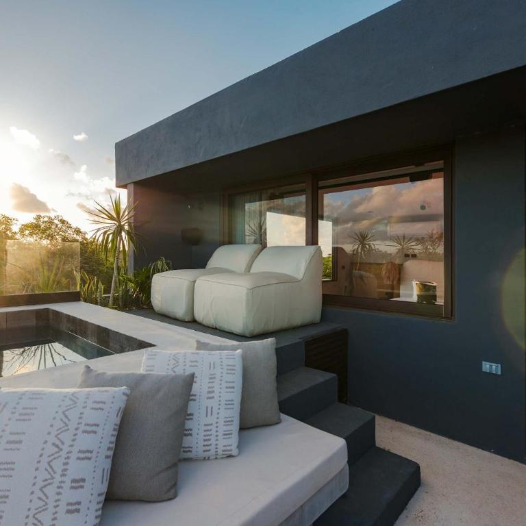 Luxury Jungle Villa with Private Pool & Jacuzzi - Villa - 31