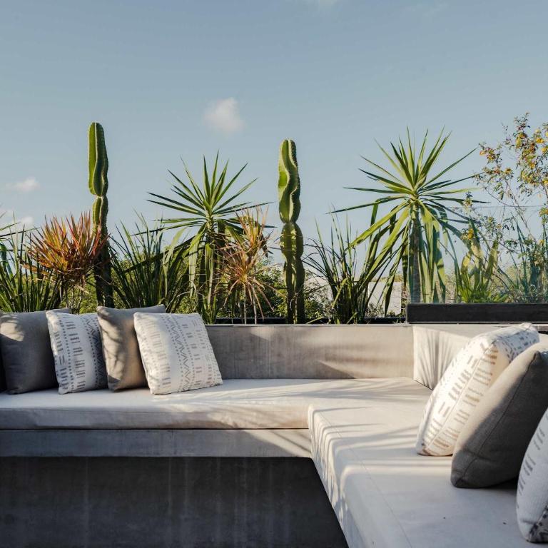 Luxury Jungle Villa with Private Pool & Jacuzzi - Villa - 33