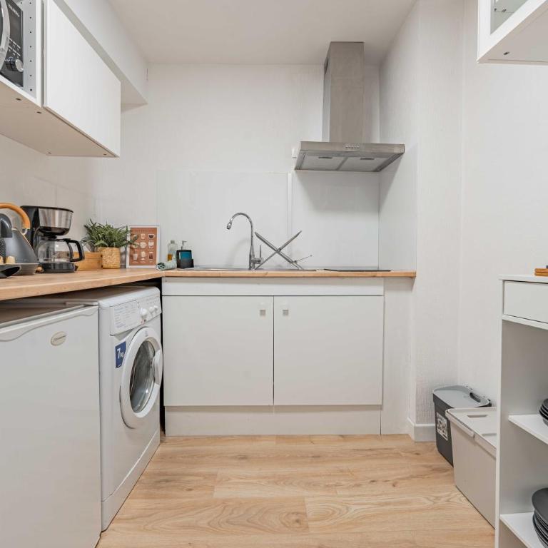 Le Nid des Remparts - tout équipé, central, Wi-Fi - Apartment mit 1 Schlafzimmer - 33