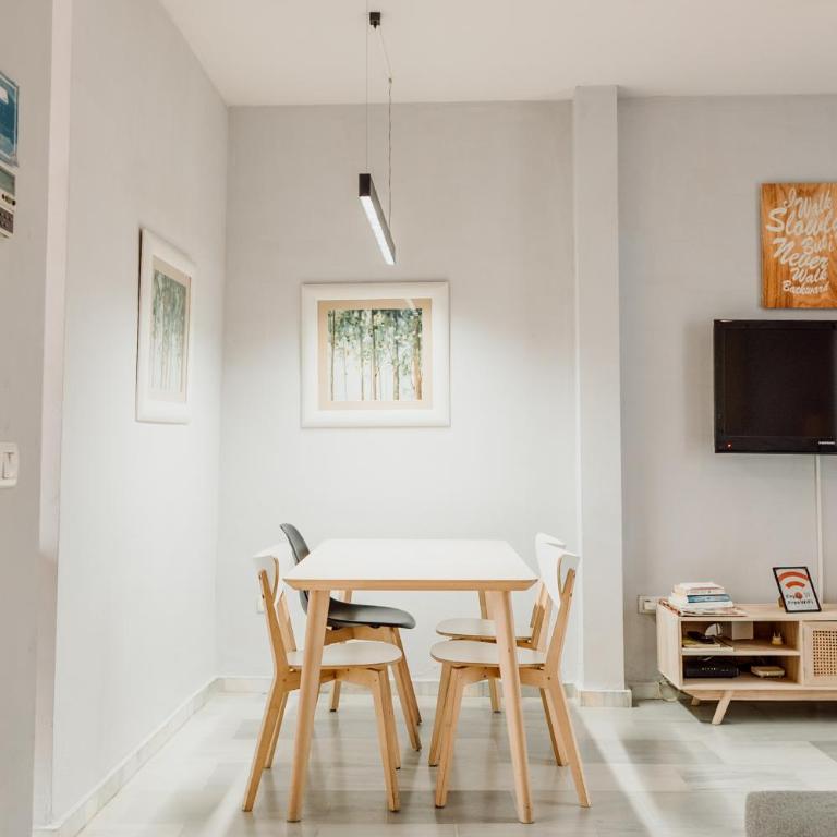 Acogedor y central - Two-Room Apartment - 9