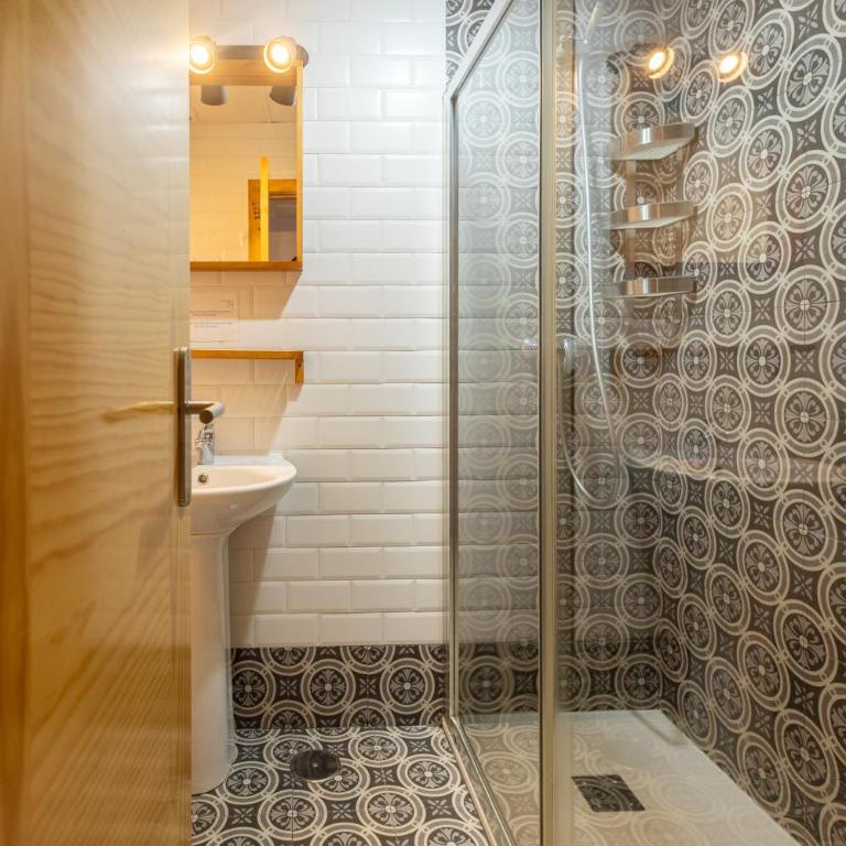 Acogedor y central - Two-Room Apartment - 28