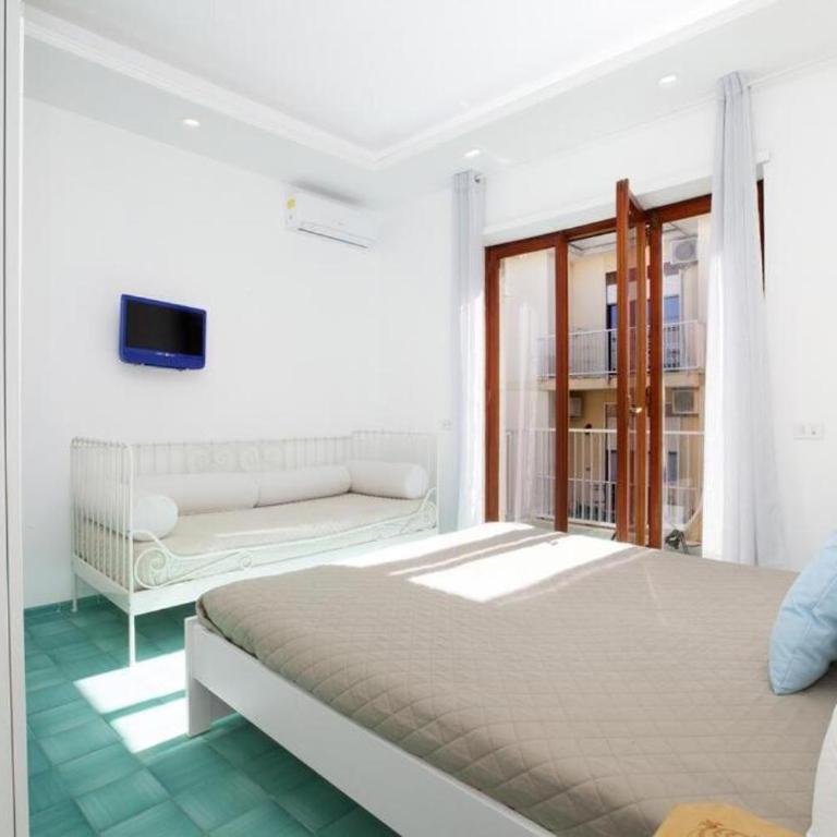 Super attico vista mare con piscina - Two-Bedroom Apartment - 22