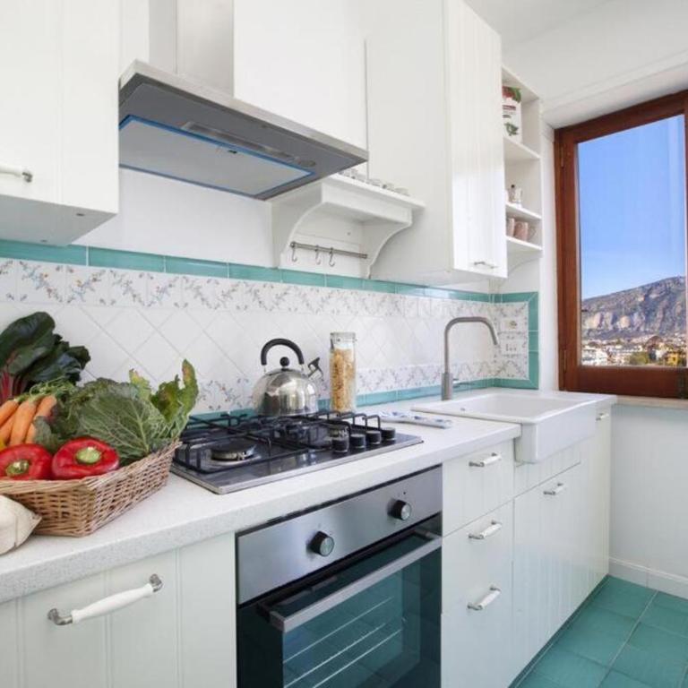Super attico vista mare con piscina - Two-Bedroom Apartment - 9