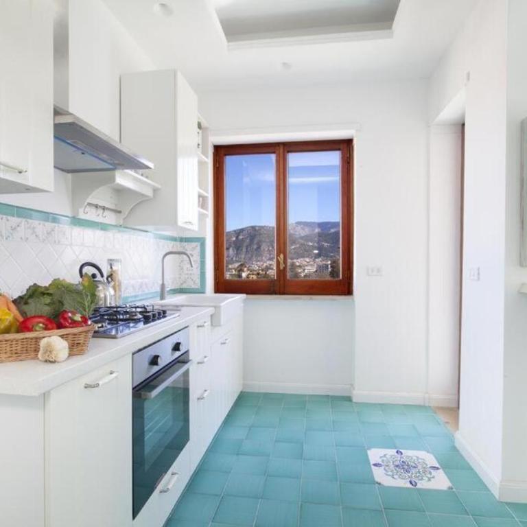 Super attico vista mare con piscina - Two-Bedroom Apartment - 12