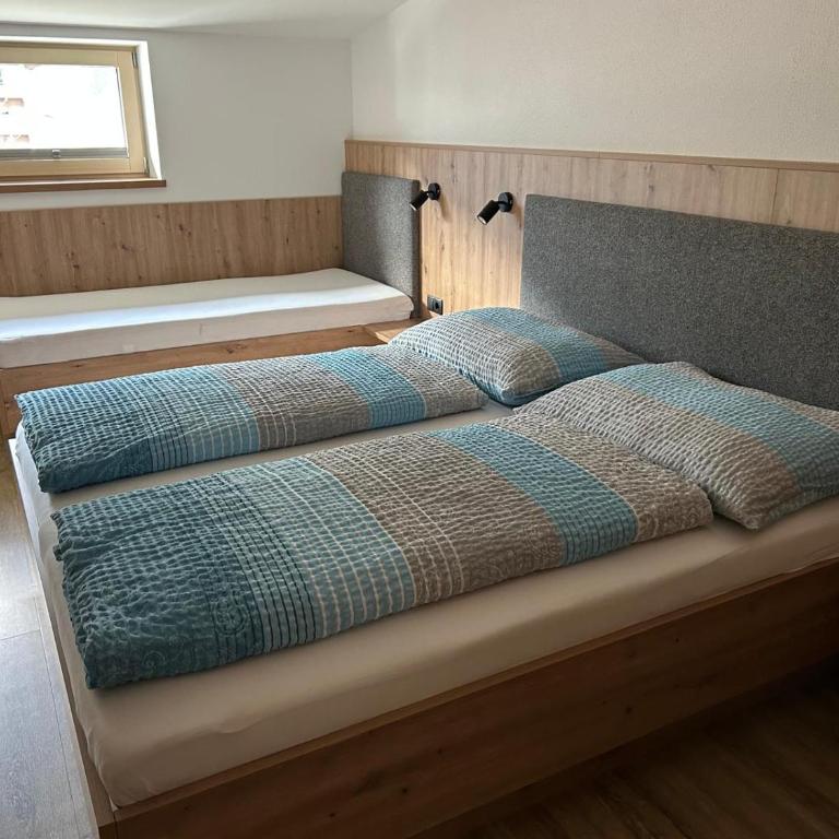 Gästehaus Wildauer - Three-Bedroom Apartment - 12