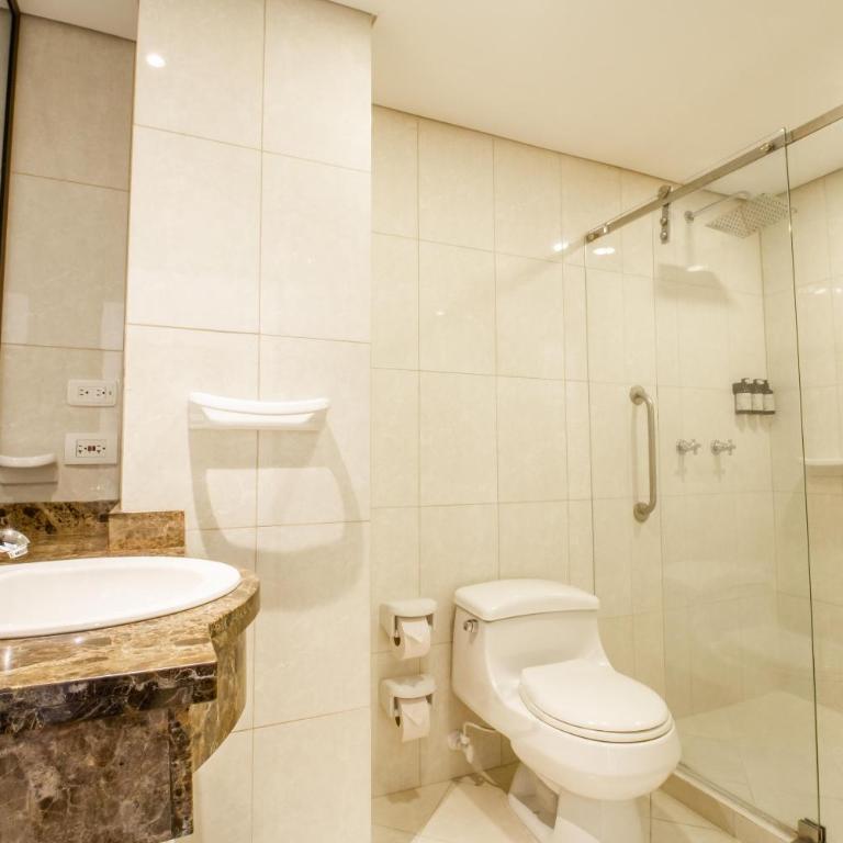 Best Western Plus Hotel San Diego - Double Room with Two Double Beds - Non-Smoking - 4