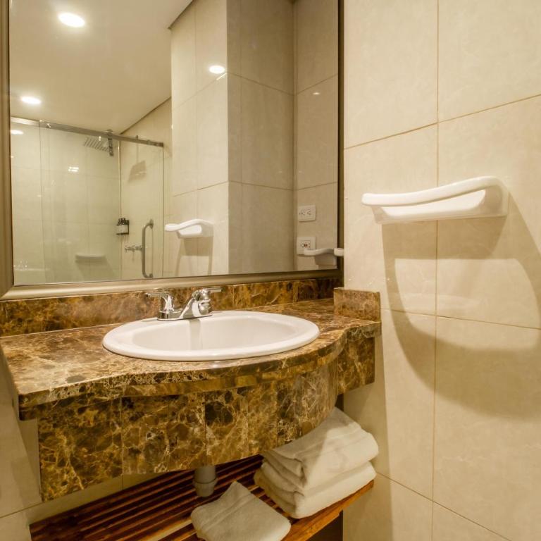 Best Western Plus Hotel San Diego - Double Room with Two Double Beds - Non-Smoking - 5