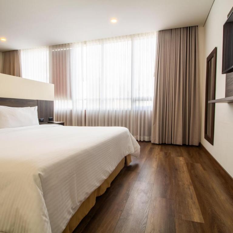 Best Western Plus Hotel San Diego - King Suite - Non-Smoking - 3