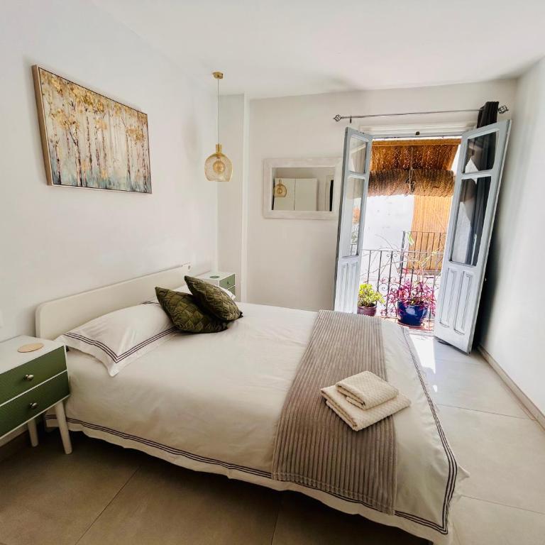 Fabulous 2 bed-townhouse with large rooftop! - Casa Unifamiliar de 2 dormitorios - 7