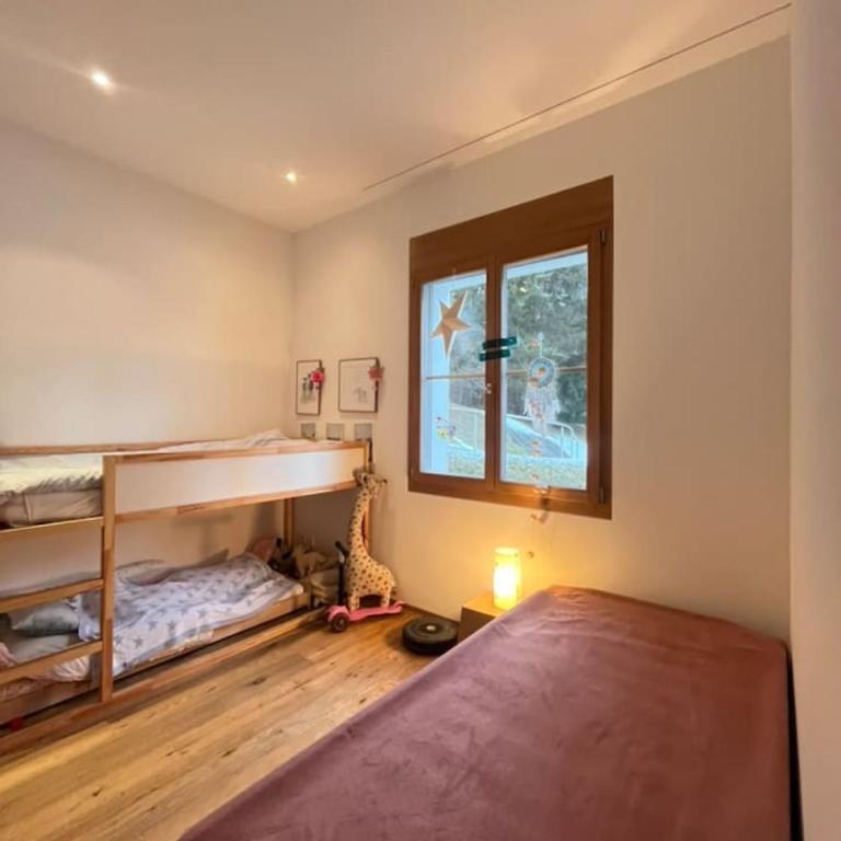 Stylish Modern Family Apartment close to the lifts - Apartment - 1
