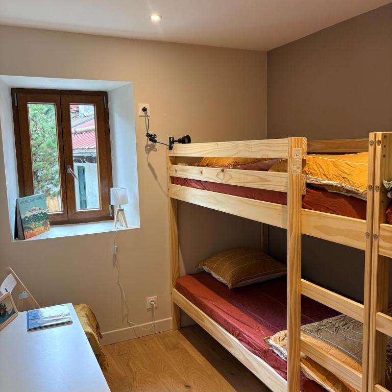Chalet familial au pied des randonnées - Appartement rénové en rdc proche du centre - Linge inclus - Appartamento con 3 Camere da Letto - 10