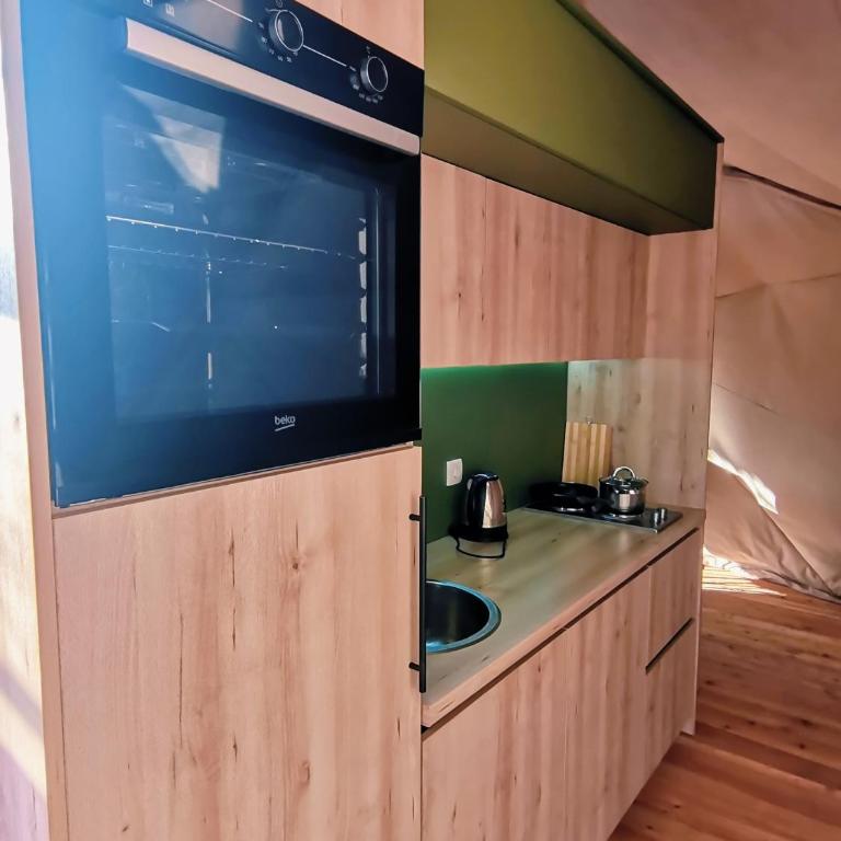 Glamping Home A Home Under the Stars - The Dome - Kuća sa 1 Spavaćom Sobom - 4