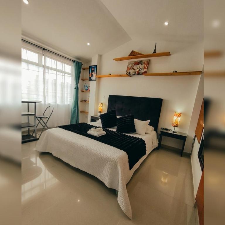 HABITACIÓN AMPLIA y CÓMODA CON BAÑO PRIVADO - Habitación Doble con baño privado - 1
