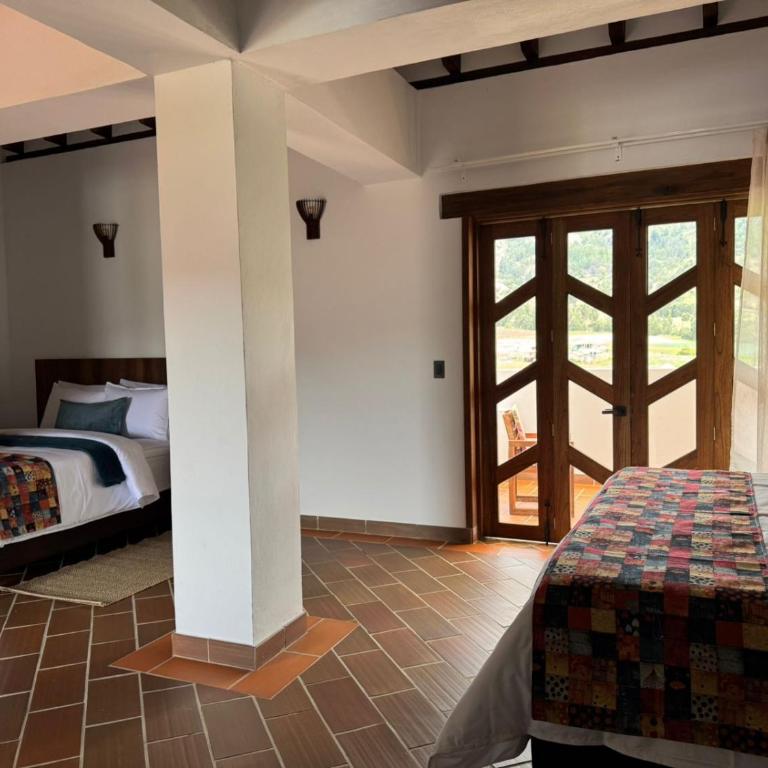 Hotel Cala - Habitación Triple Estándar - 2