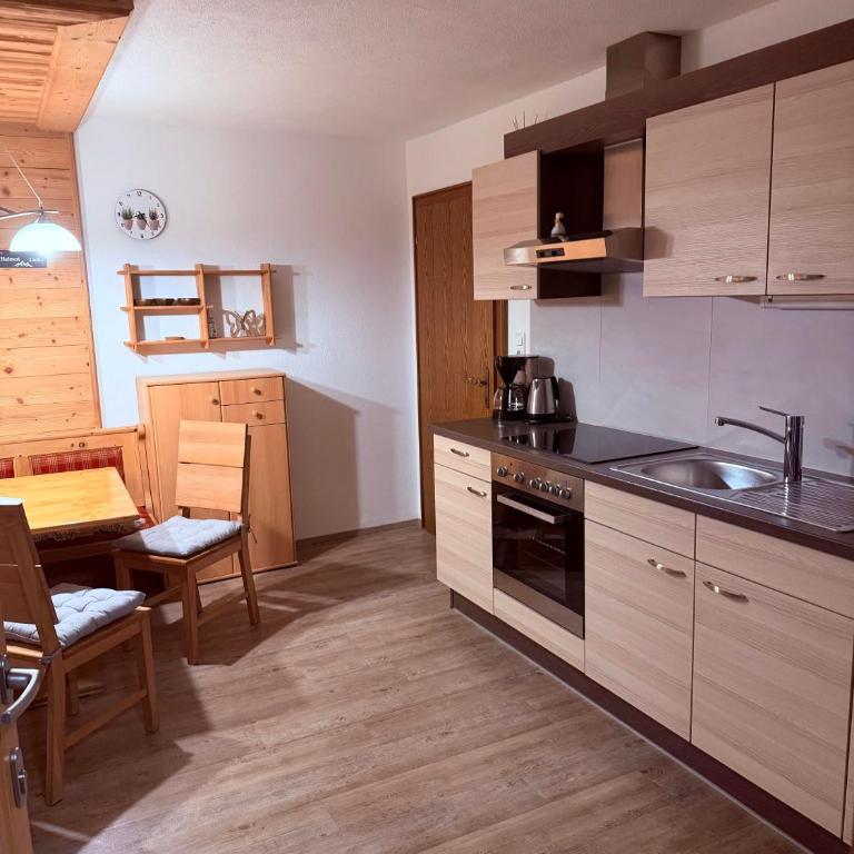 Kaiser Nest Apartment - Apartment mit 1 Schlafzimmer und Dusche - 2