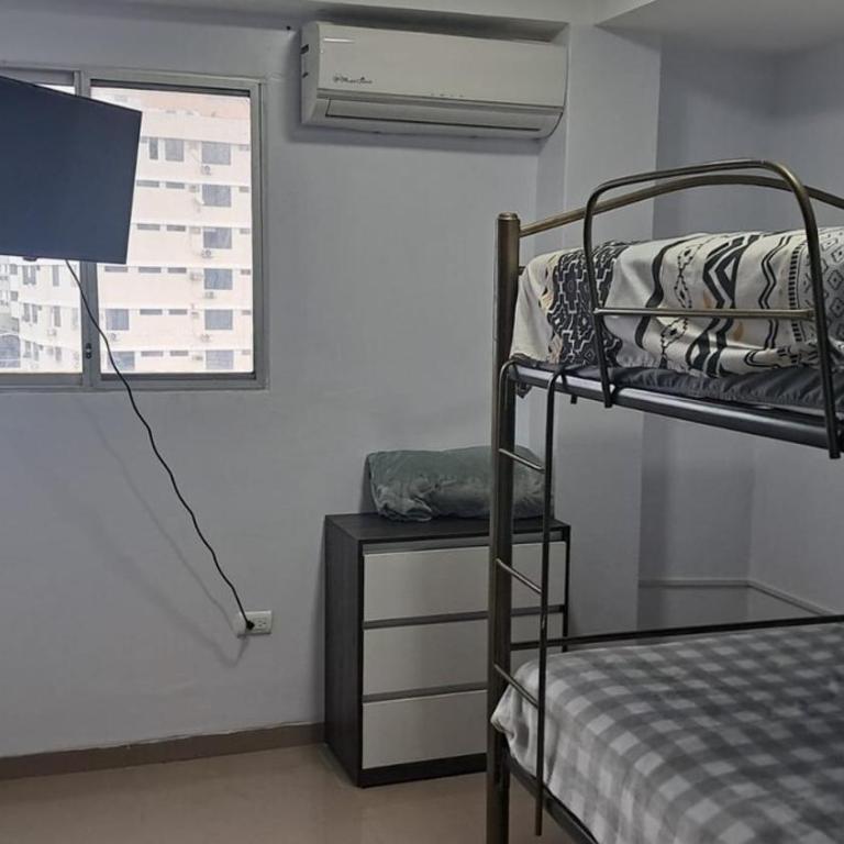 Departamento frente al mar en el Edificio La Playa - Three-Bedroom Apartment - 11