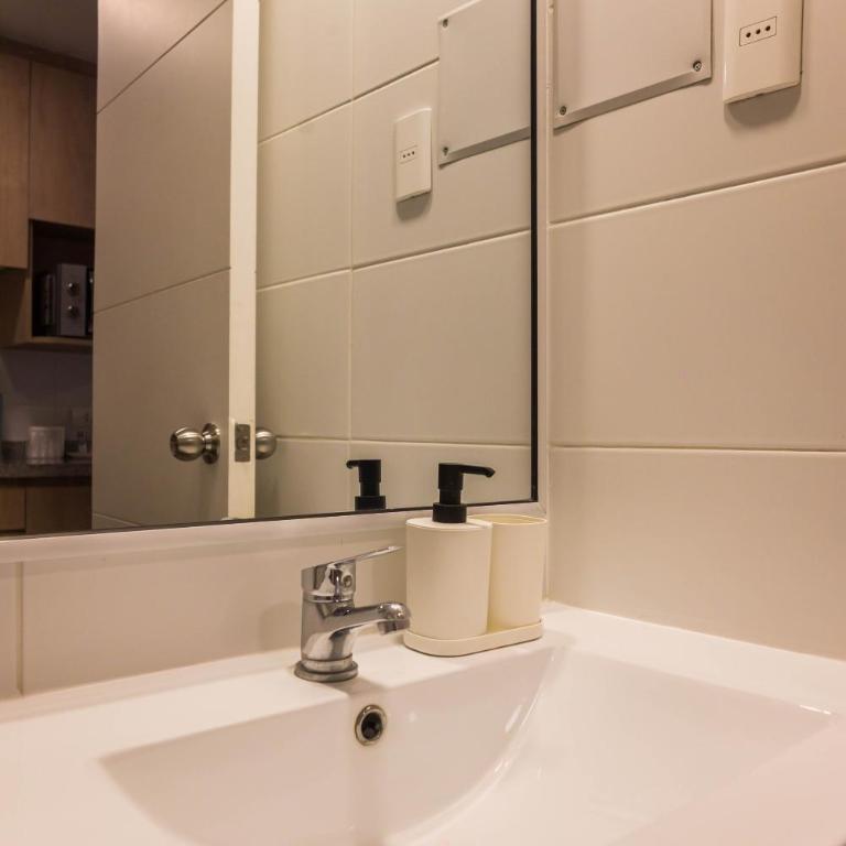 Modern Urban Studio in Santa Lucia Prime Location - Studio - 17