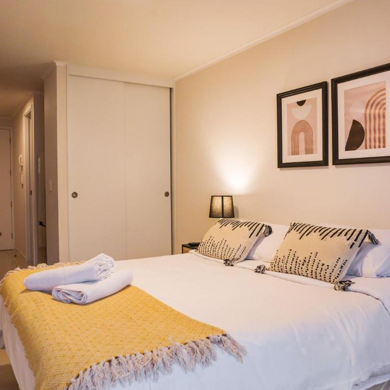 Modern Urban Studio in Santa Lucia Prime Location - Studio - 20