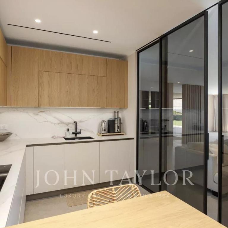 Luxury Villa for Rent on a Secure Estate - Villa - 9