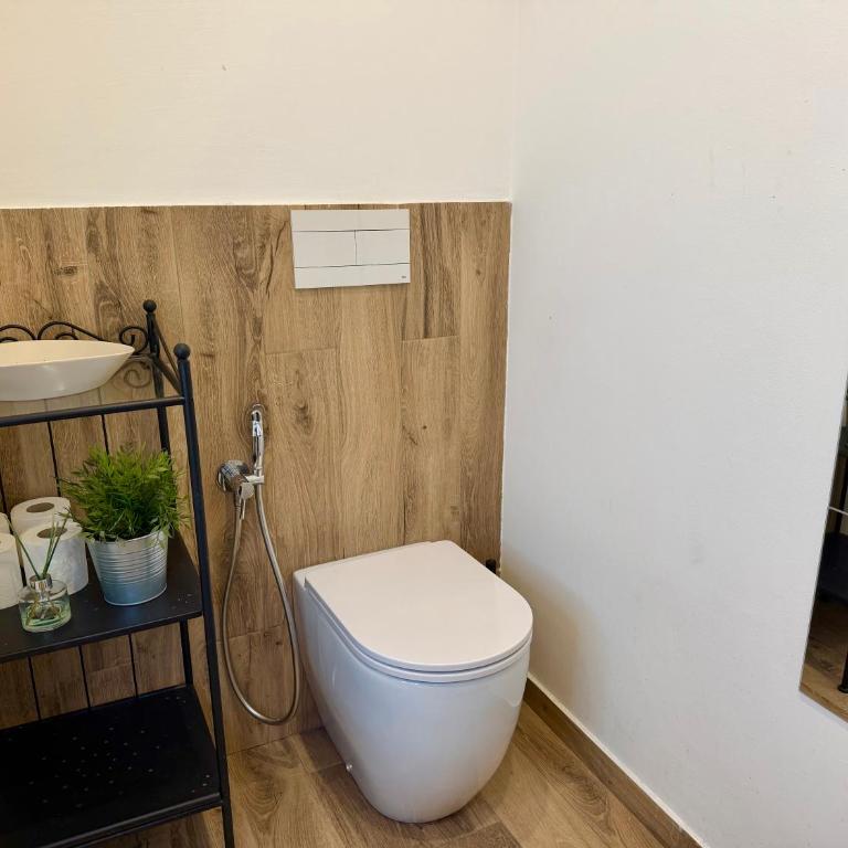 Loft Parma 10 min a piedi da Pz Castello - Appartamento - Piano Terra - 12