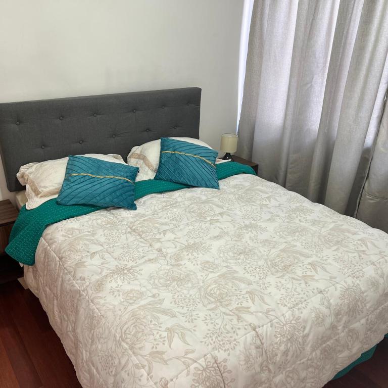 Hostal Quinta Economy - Triple Room with Private Bathroom - 4