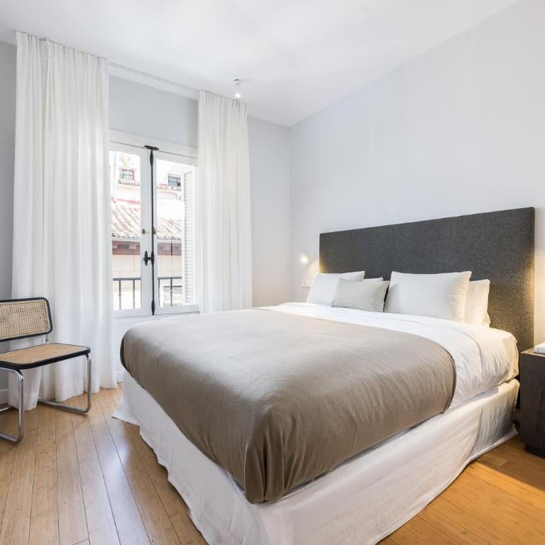 Edmond Vibes Plaza de España Suites - Apartamento Deluxe de 3 dormitorios - 8