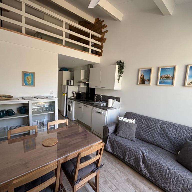 Appartement lumineux a CALVI - Appartement 2 Chambres - 8