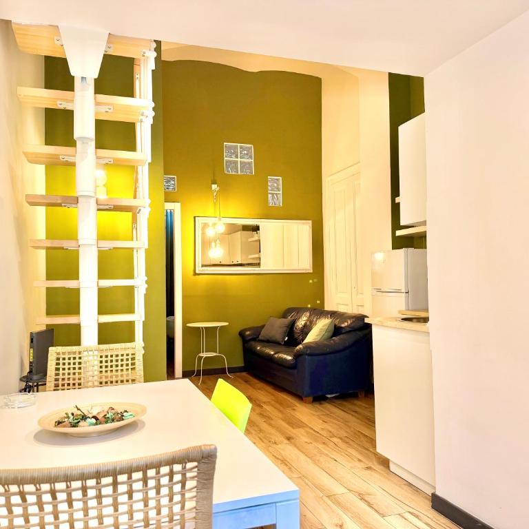 Loft Parma 10 min a piedi da Pz Castello - Appartamento - Piano Terra - 1